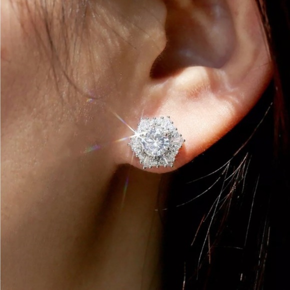 Silver 925 Stud Earrings round cut Cubic Zirconia - Picture 4 of 6